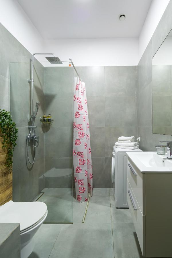 Discover Krakow Apartments - 5 Borowickiej St - Studio Next To Opera And Unity Centre Eksteriør billede