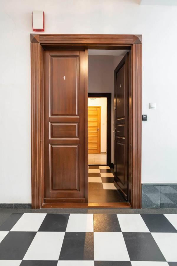 Discover Krakow Apartments - 5 Borowickiej St - Studio Next To Opera And Unity Centre Eksteriør billede